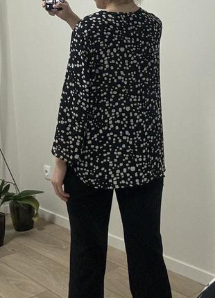 Блузка, чорна в білі квадратики (типу в горошок), розмір с7 фото