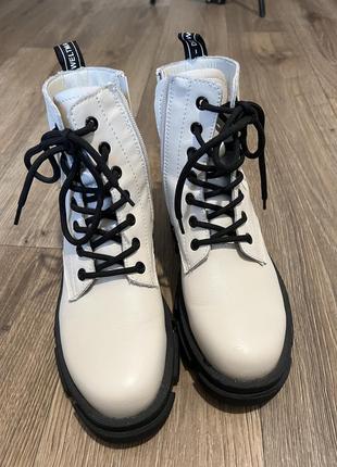 Стильные ботинки женские демисезонные а-ля dr.martens