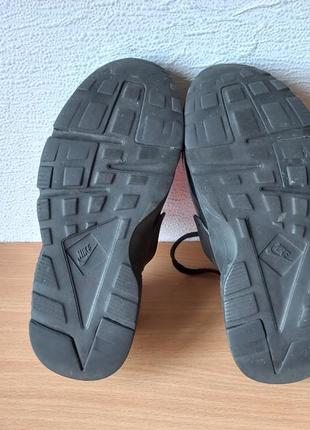 Класні кросівки nike huarache 35 р. устілка 22,4 см.9 фото