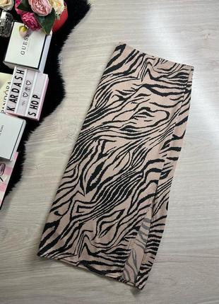 Юбка с разрезом