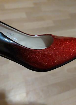 Крутые стильные туфли, красные туфли лакированные туфли, лодочки, р 3710 фото