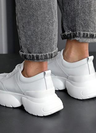 Трендові білі шкіряні кросівки на потовщеній фігурній підошві6 фото