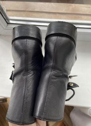 Кожаные женские ботинки от zara ( демисезонные )3 фото