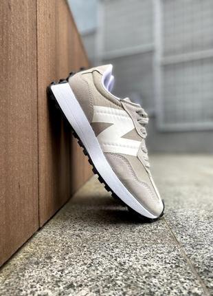 New balance 327 beige&amp;white