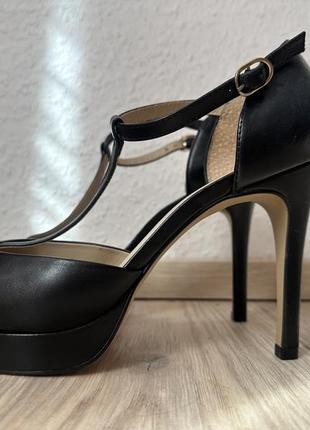 Vera pelle босоніжки чорні круглий носок платформа натуральна шкіра9 фото