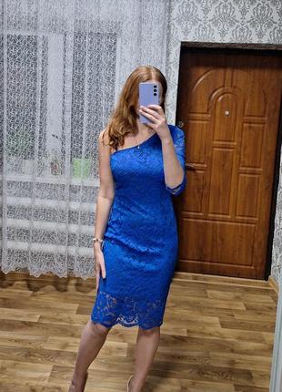 Синее кружевное платье с одним рукавом электричество гипюровое5 фото