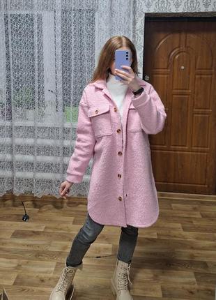 Тепла довга верхня сорочка пальто рожевого кольору буклє баранчик6 фото