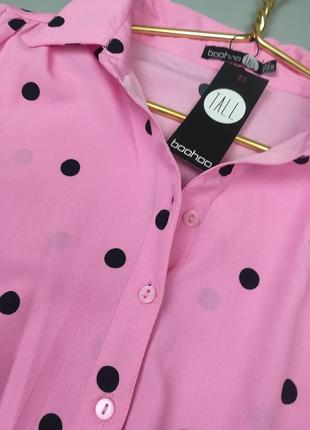 Платье-рубашка boohoo в горошек, стильное розовое платье8 фото