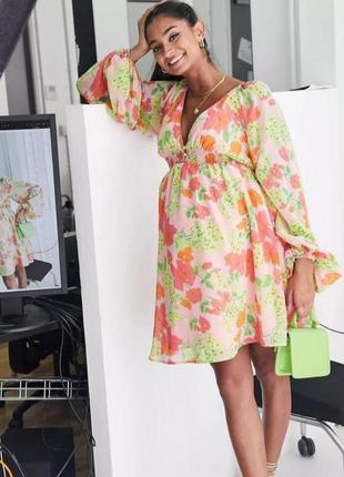 Воздушное шифоновое персиковое платье для беременных с цветочным принтом asos maternity.