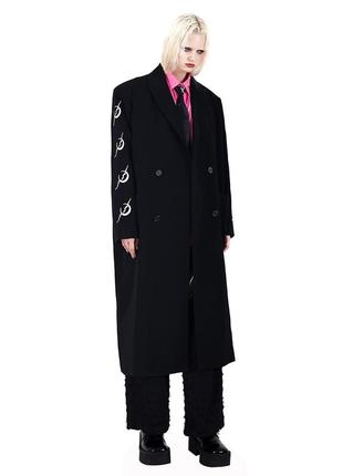 Пальто классического кроя черное длинное с железной фурнитурой new rock zara vivienne westwood