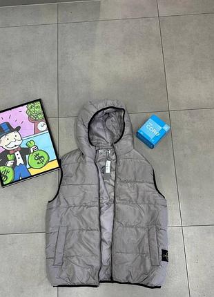 Жилетка stone island сірий колір