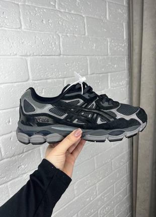 Кроссовки asics
