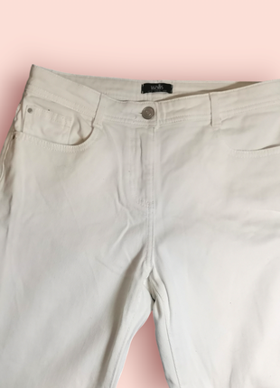 Белые джинсы1 фото