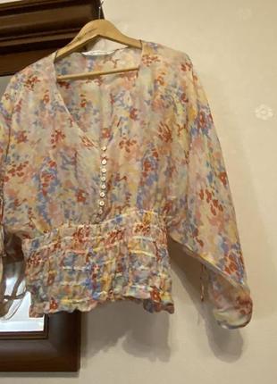 Шелковая блузка zara с широкими рукавами