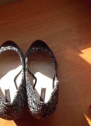 Туфлі zara чорні зі стильним гранованим каблуком3 фото
