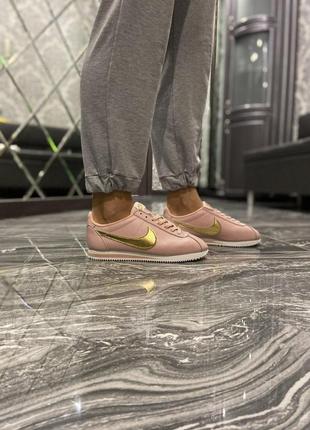 Nike cortez розові кросівки найк 🆕розово-золотые кроссовки найк кортез 🆕5 фото