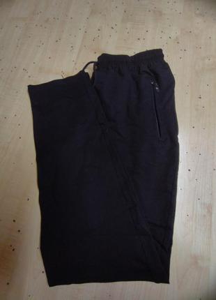 Черные женские брюки прямого кроя1 фото