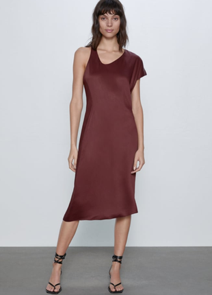 Сатинове плаття міді zara