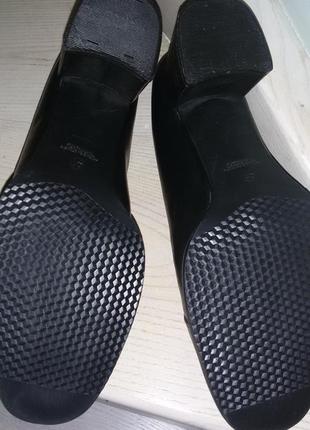 Milano (італія)- шкіряні  демісезонні туфлі  40 розмір9 фото