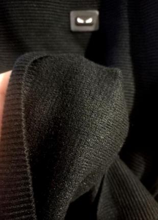 Женский модный теплый свитер плоной вязки рубчик в чёрном цвете.5 фото