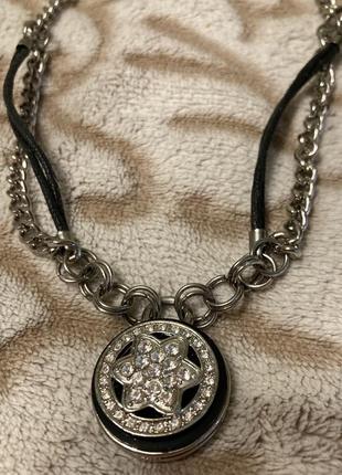 Ланцюжок із кулоном у формі зірочки