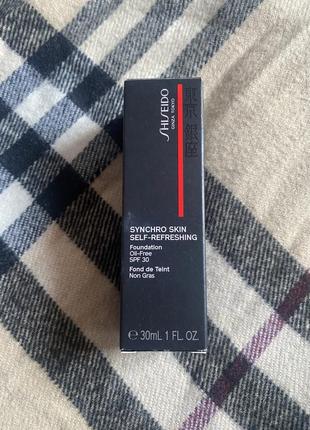 Тональна основа для обличчя shiseido  250 sand  synchro skin self-refreshing  тональний крем7 фото