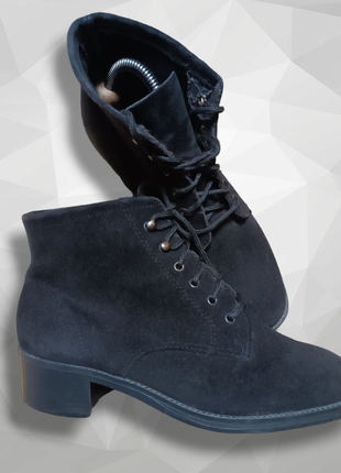 Кожаные черные ботинки на шнуровке ботильоны