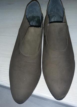 Christine- красивые демисезонные ботиночки 39 размера (25,5 см)