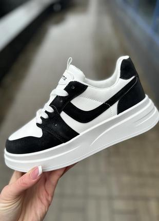 Женские кроссовки на платформе новинка весны