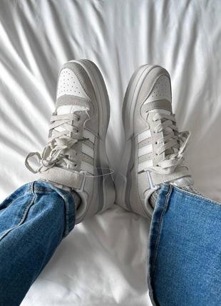 Женские кроссовки adidas forum silver suede