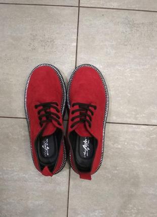 Красные туфли в стиле dr. martens3 фото