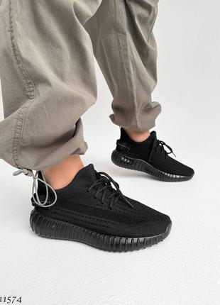 Кросівки, колір: чорний
взуттєвий текстиль2 фото