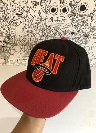 Кепка бейсболка 🧢  mitchell&ness