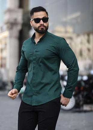 Рубашка приталенная мужская изумрудная