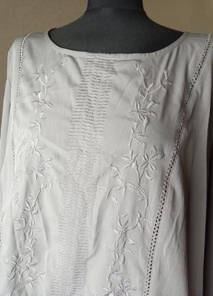 Блуза с вышивкой на пышную красоту1 фото