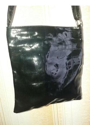 Черная лакированная сумочка.4 фото