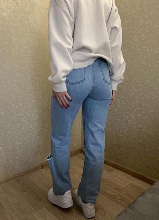Женские голубые прямые джинсы с разрывами от booho8 фото