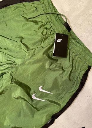 Штани nike swoosh

нові3 фото