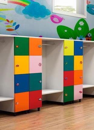 Детский шкаф в раздевалку цветной для 8 детишек