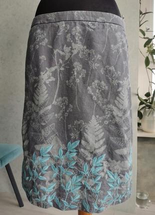 Интересная юбка карандаш с нежной вышивкой из льна и коттона1 фото