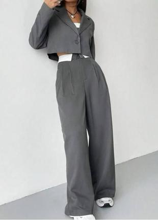 Брючный костюм тройка 3-ка с брюками брюками палаццо с укороченным жакетом с топом4 фото