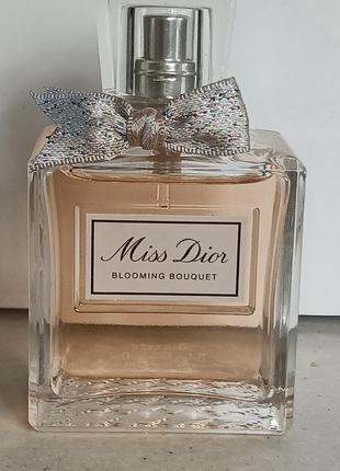 Christian dior blooming bouquet edt 1 ml оригінал.