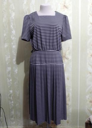 Интересная сукейнка в полоску!