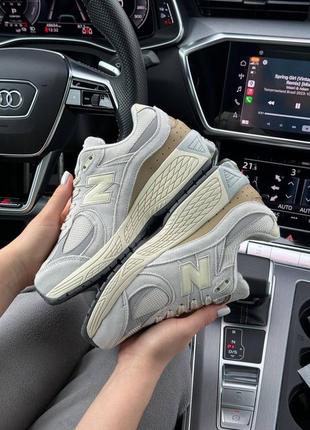 Женские кроссовки new balance 2002r light grey brown