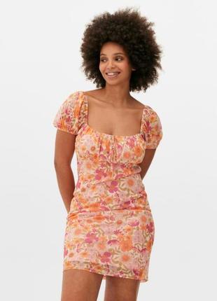 Стильное актуальное платье