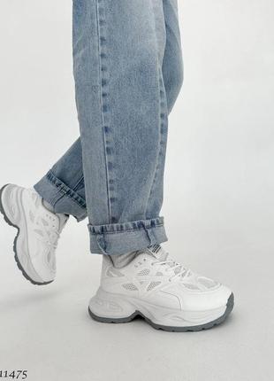 Стильовые кроссовки комбинированные на высокой подошве сникерсы на платформе белые / кроссовки на платформе весна5 фото