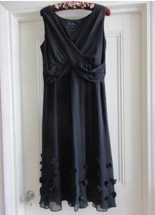 Шелковое платье с 3 д цветами boden