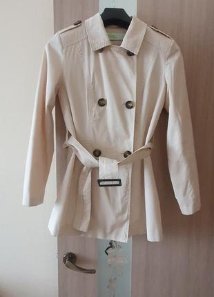 Плащ, куртка, френч.