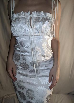 Атласное мини платье винтаж ретро цветы цветочный принт на завязках2 фото