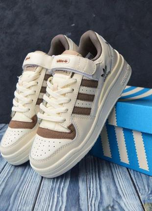 Жіночі кросівки adidas forum low beige brown адідас форум бежевого з коричневим кольорів